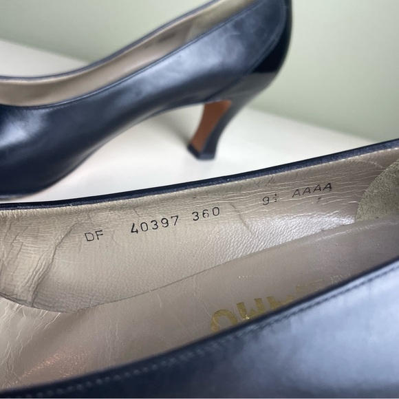 Vintage Salvatore Ferragamo Genuine Black leather heels Size 9 AAAA - Picture 5 of 16